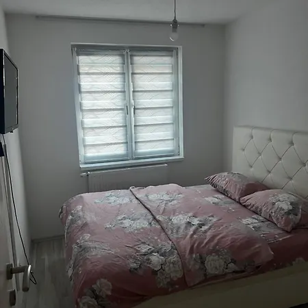 J&k Apartment
